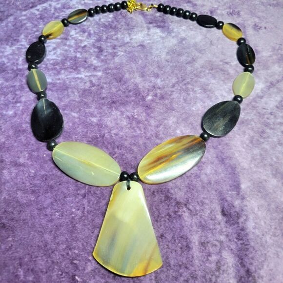 Genuine Buffalo Horn Necklace - Picture 1 of 11